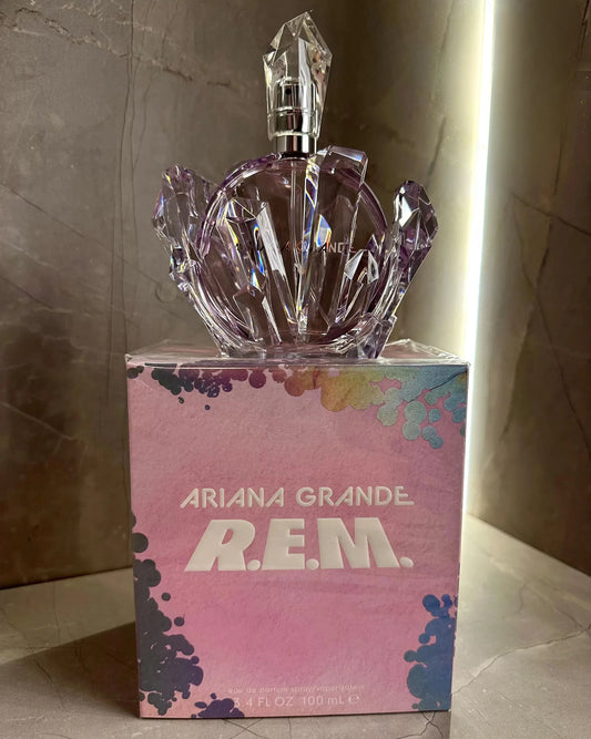 R.E.M. by Ariana Grande 100 ML + Perfumero Recargable 👩 Para: Dama