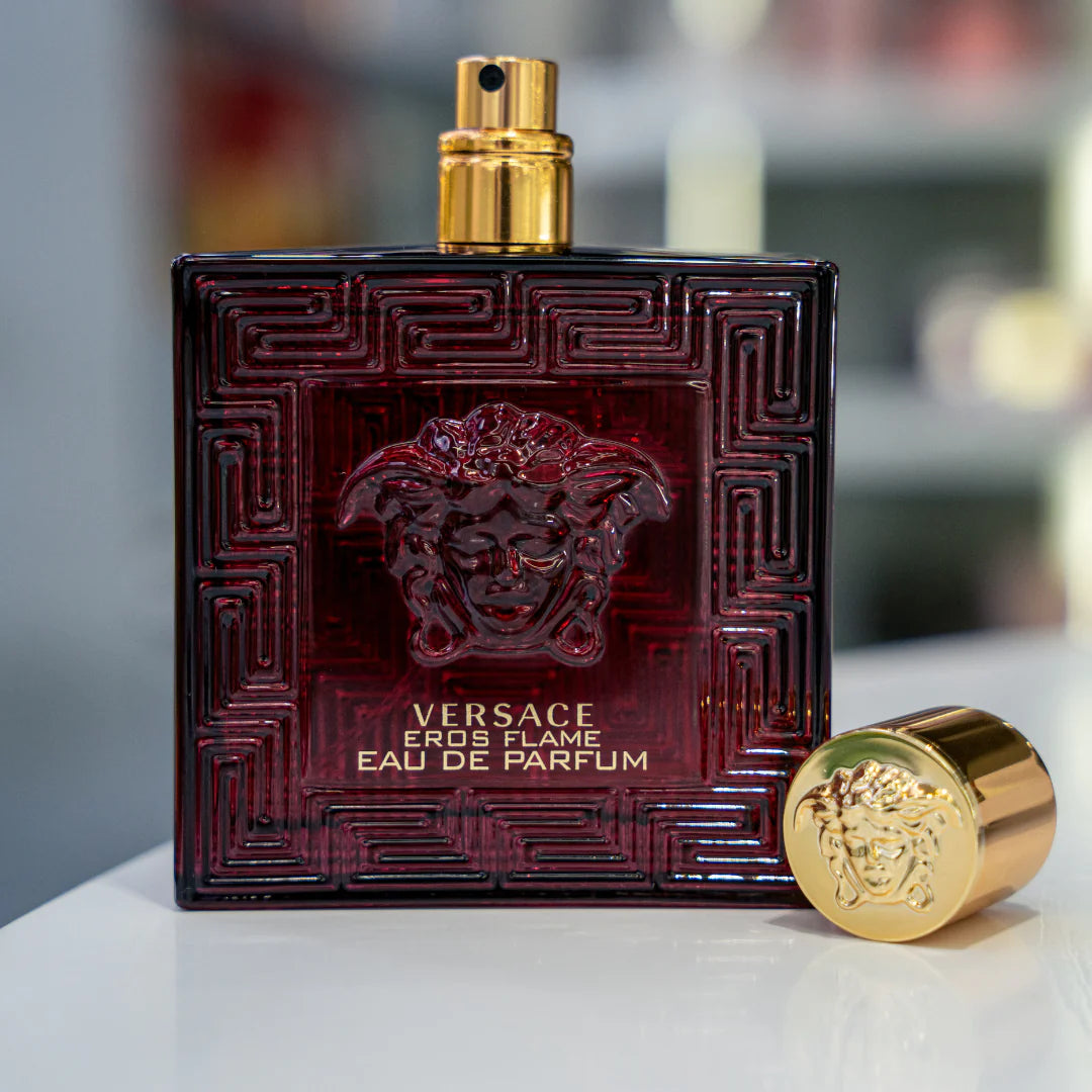 🔥 VERSACE EROS FLAME 100 ML + Perfumero Recargable 🔥 Fragancia masculina — Amaderada, especiada, avainillada y cítrica. ID:49809-2